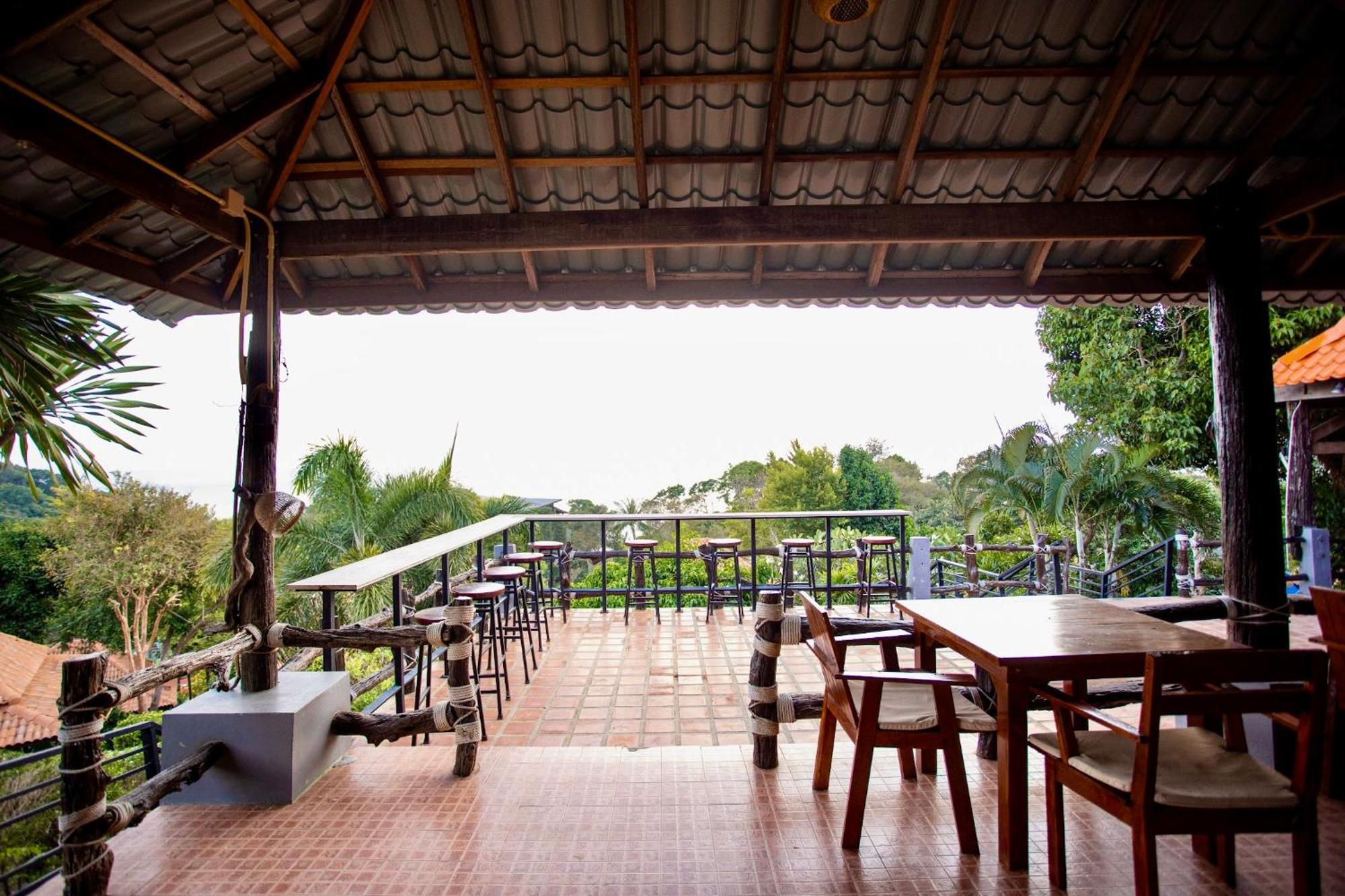 Bakantiang Resort Ko Lanta Buitenkant foto