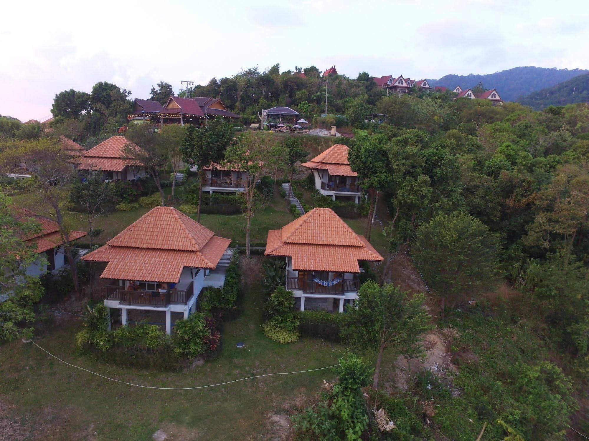 Bakantiang Resort Ko Lanta Buitenkant foto